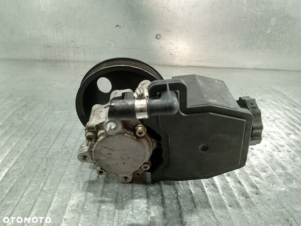 POMPA WSPOMAGANIA MERCEDES-BENZ W203 1.8 B - 6