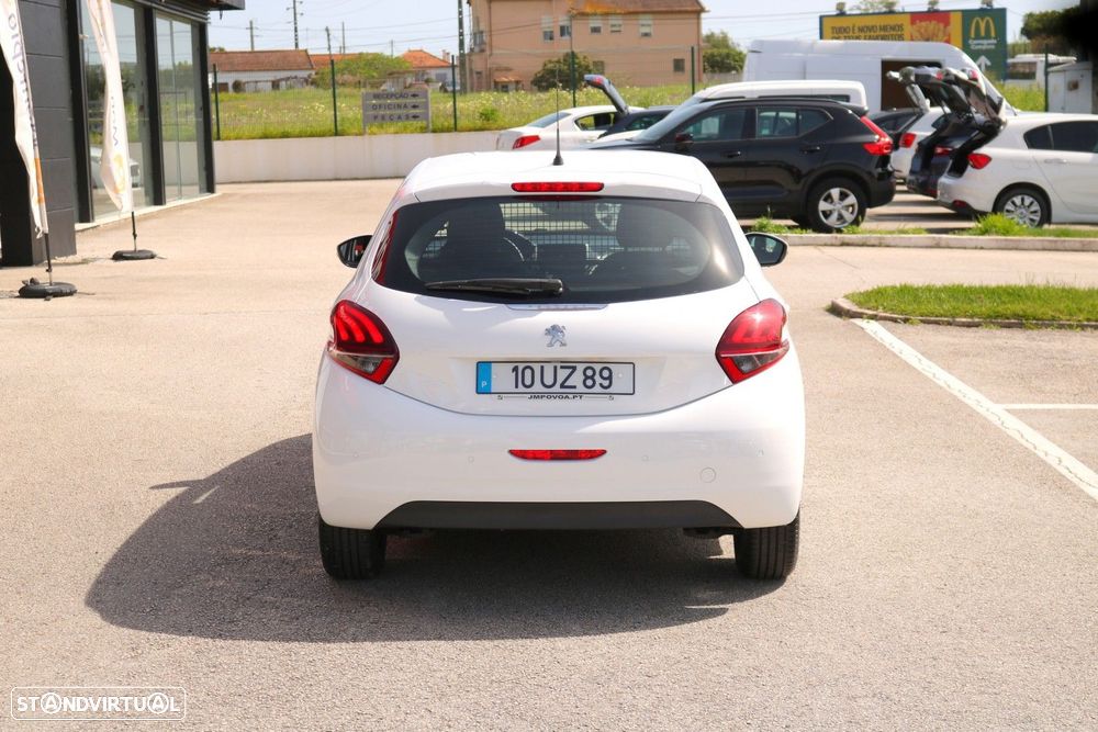 Peugeot 208 Van 1.6 BlueHDI Pack GPS 100cv - 8