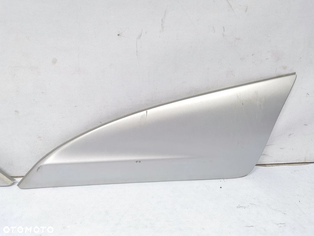 Listwa Drzwi Tył Prawa lub Lewa TOYOTA YARIS VERSO 99-05 Oryginał - 2
