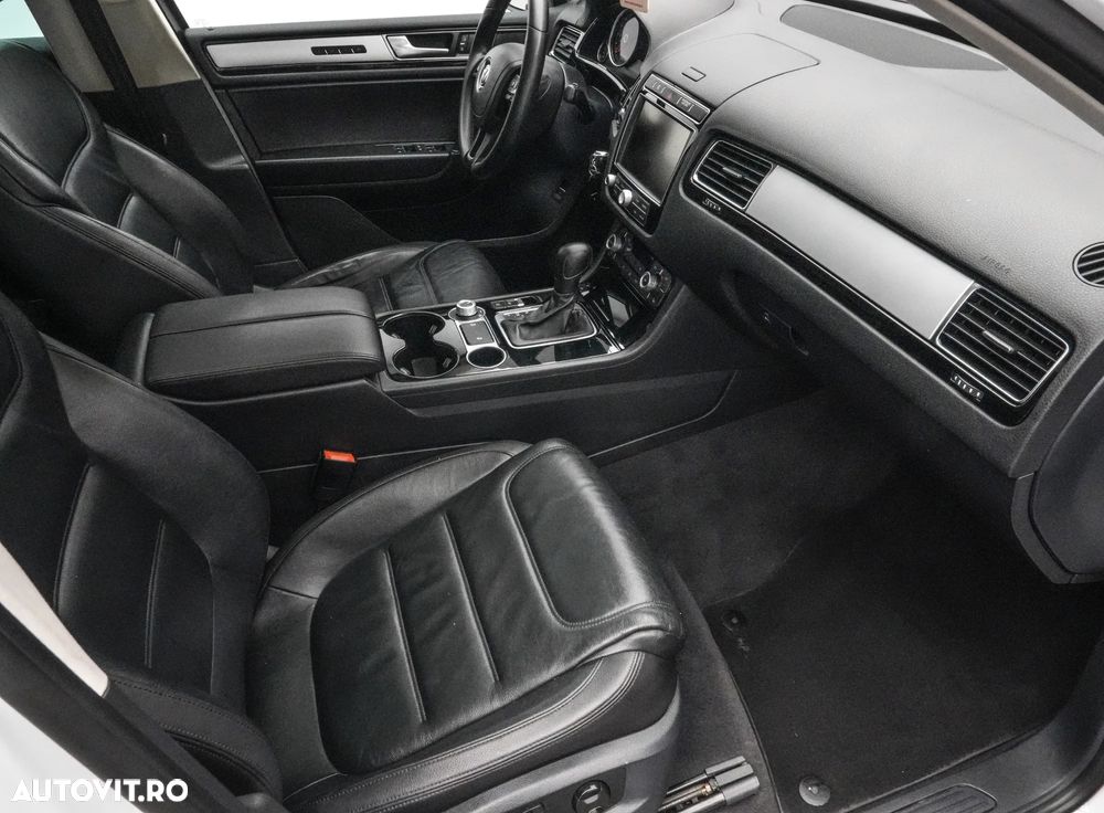 Volkswagen Touareg 3.0 V6 TDI SCR Blue Motion DPF Automatik Terrain Tech Executive Edition - 13