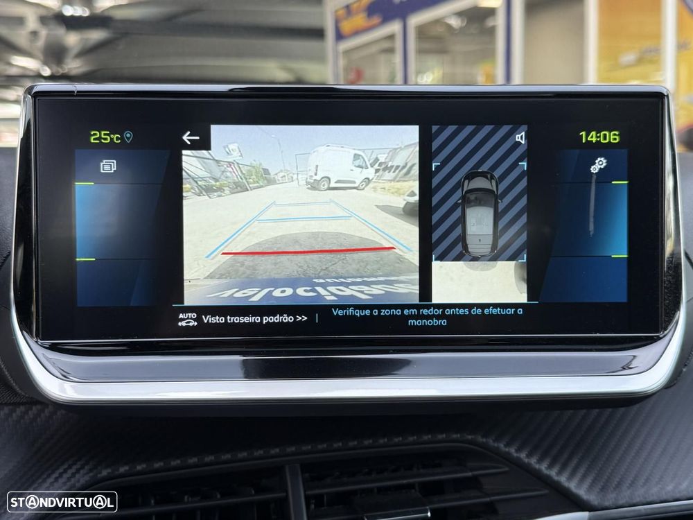 Peugeot e-208 GT - 29