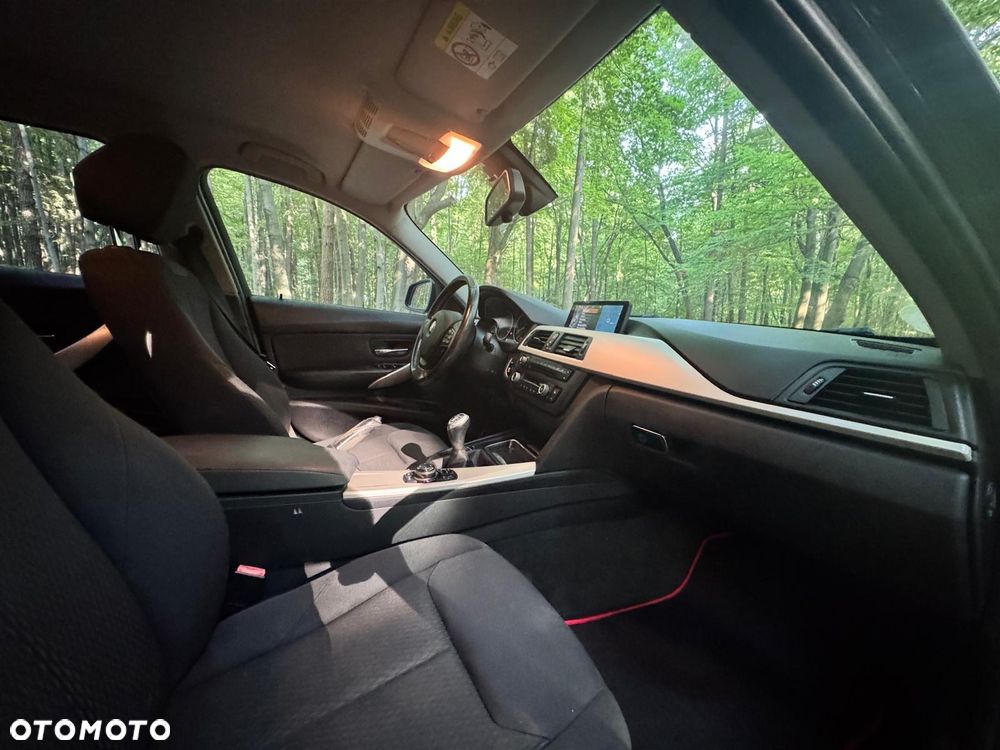 BMW Seria 3 - 15