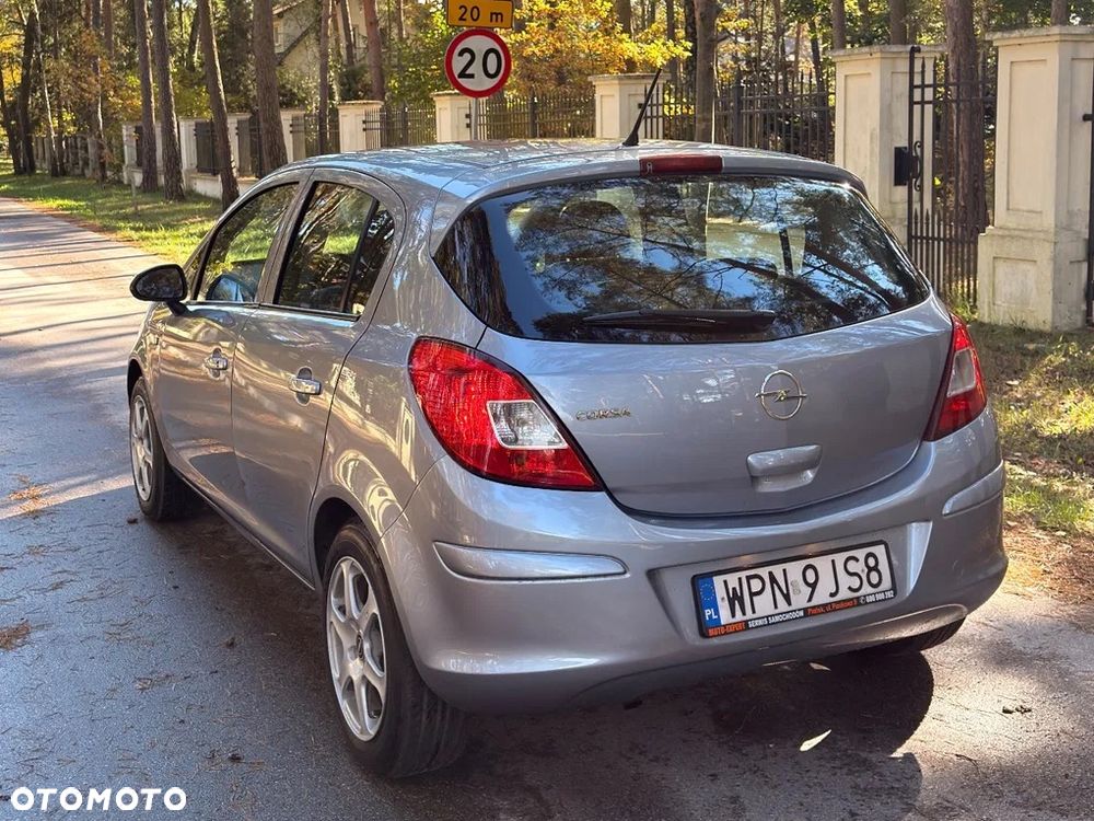 Opel Corsa 1.2 16V Enjoy - 4