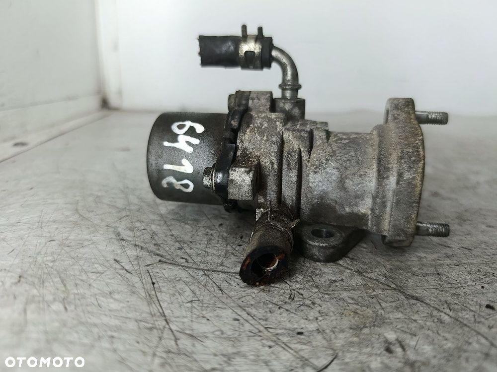 ZAWÓR EGR TOYOTA COROLLA X E15 25620-33030  135000-8120 DENSO 1.4 D-4D - 3