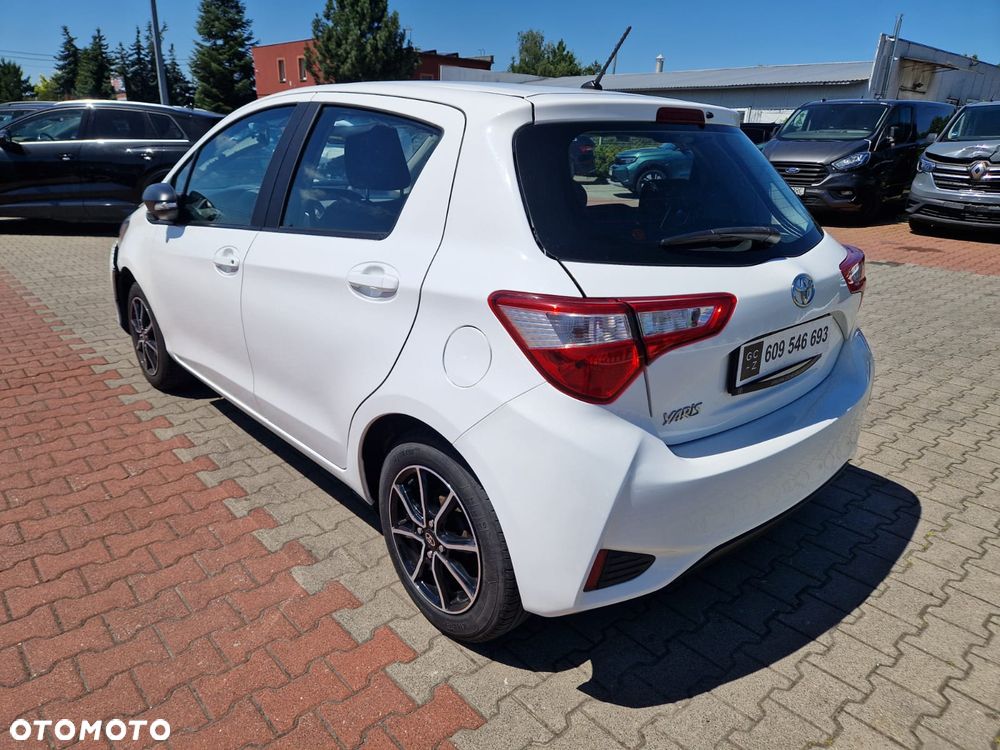 Toyota Yaris 1.0 Active EU6 - 4