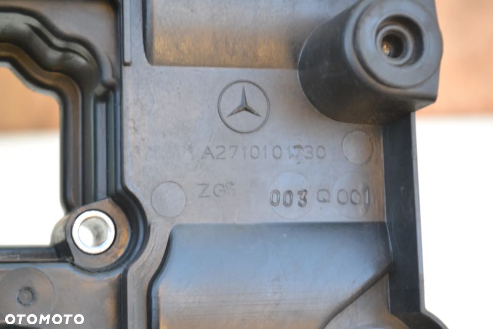 MERCEDES W204 W212 1,8 CGI ORYGINALNA POKRYWA ZAWORÓW 2710101730 - 5