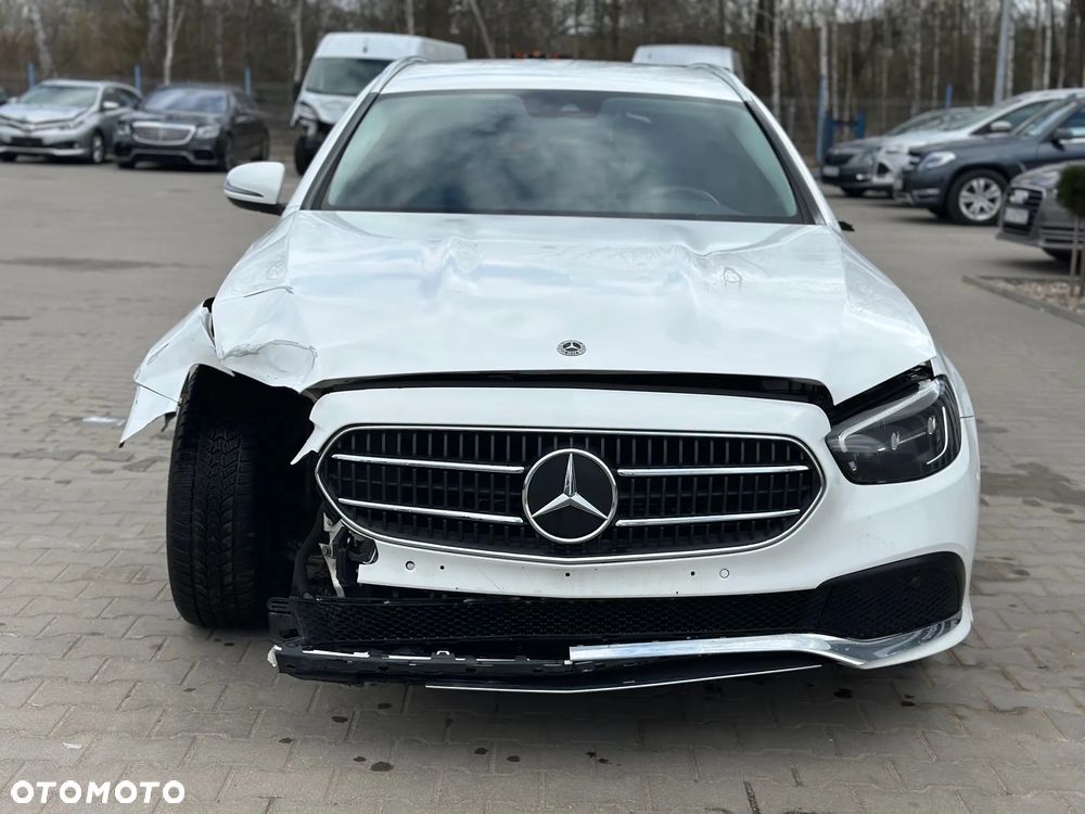 Mercedes-Benz Klasa E 220 d 4Matic 9G-TRONIC - 2