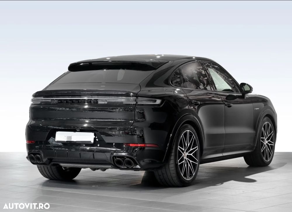 Porsche Cayenne Coupe E-Hybrid - 5