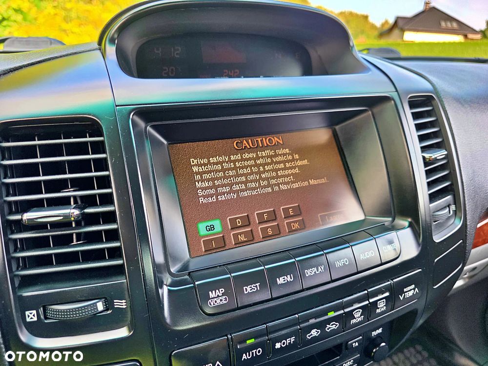 Toyota Land Cruiser - 33