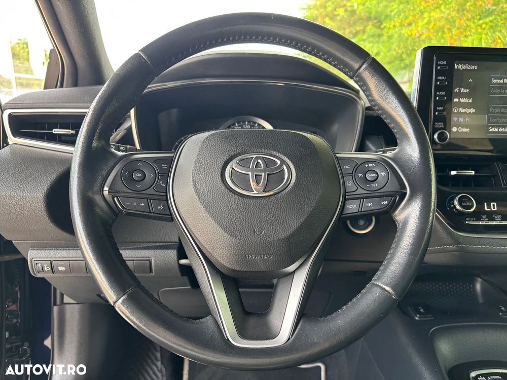 Toyota Corolla 1.8 HSD Business - 29