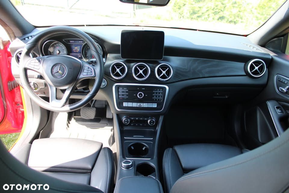 Mercedes-Benz CLA 250 4Matic 7G-DCT Peak Edition - 11
