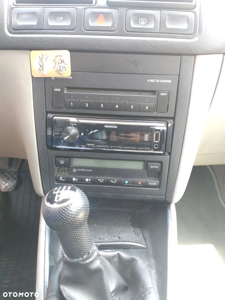 Volkswagen Golf - 11