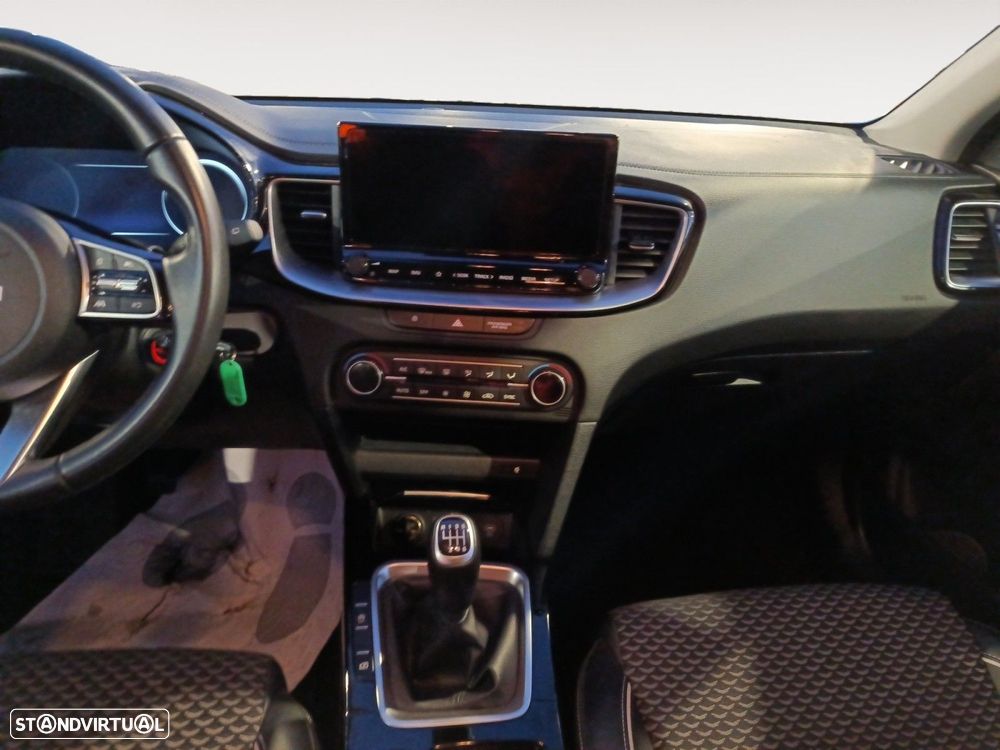 Kia Ceed SW 1.0 T-GDI Drive - 11