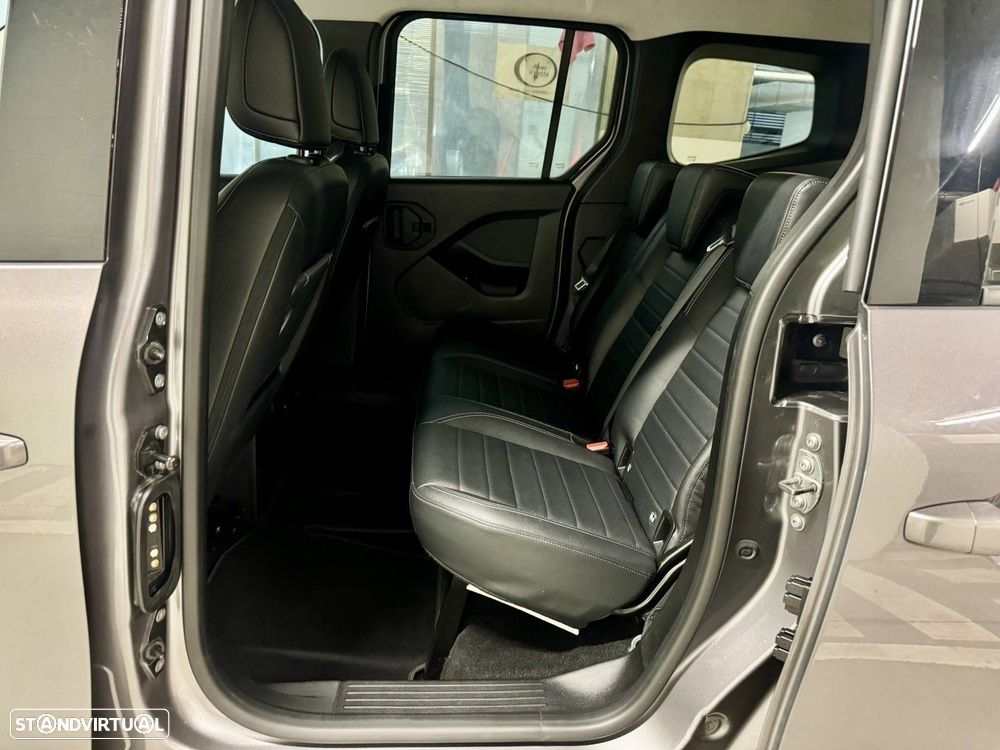 Mercedes-Benz T 180 d — fotografia 37
