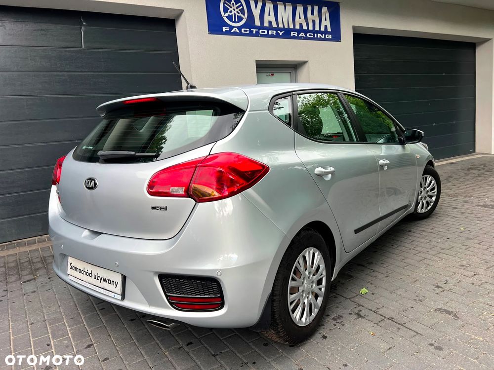 Kia Ceed 1.6 CRDi M - 11