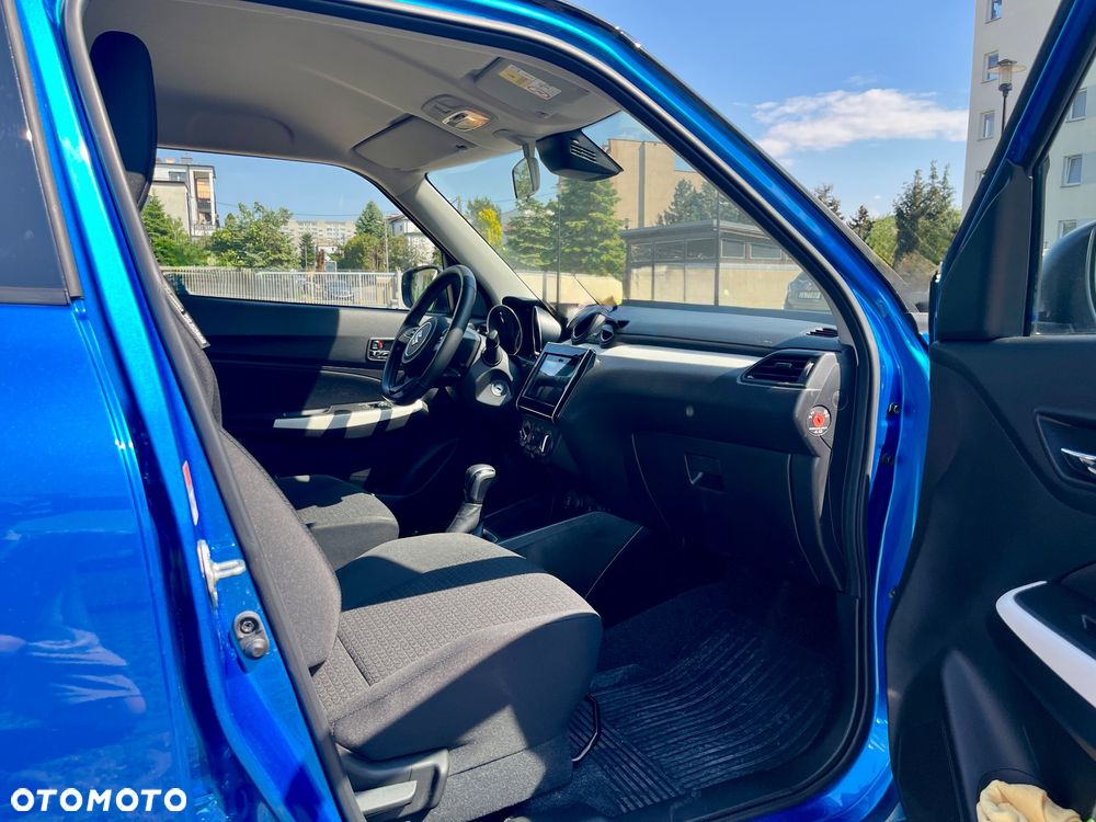 Suzuki Swift 1.2 Dualjet SHVS Premium CVT - 10