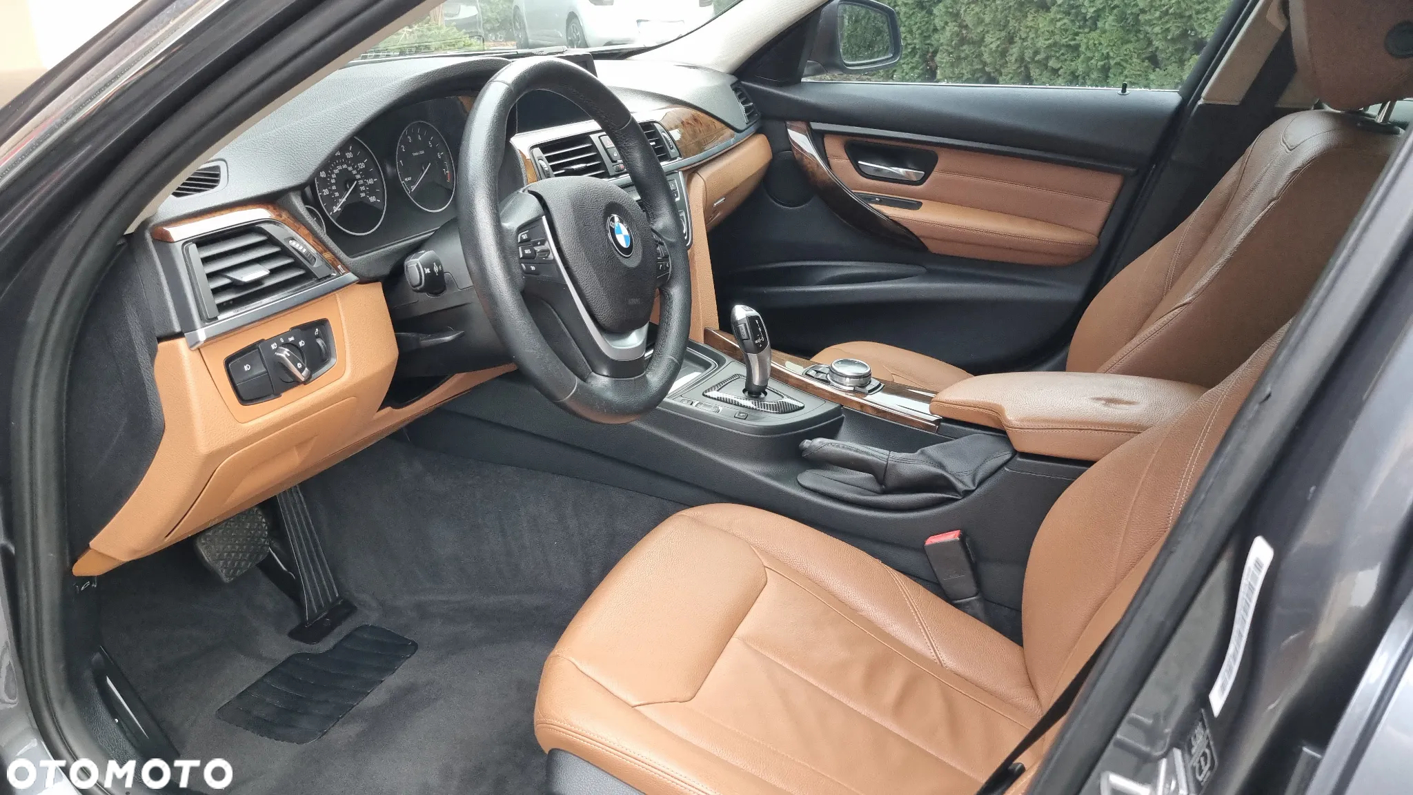 BMW Seria 3 328i Luxury Line - 13