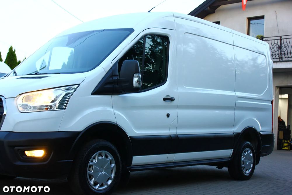 Ford TRANSIT  2.0 TDCI 130KM L2H2 BLASZAK 3 OSOBOWY - 2