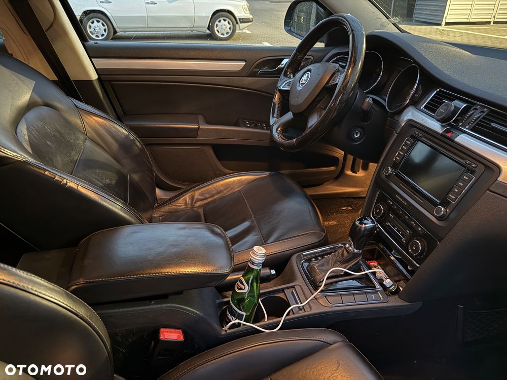 Skoda Superb 2.0 TDI Elegance Outdoor DSG - 4