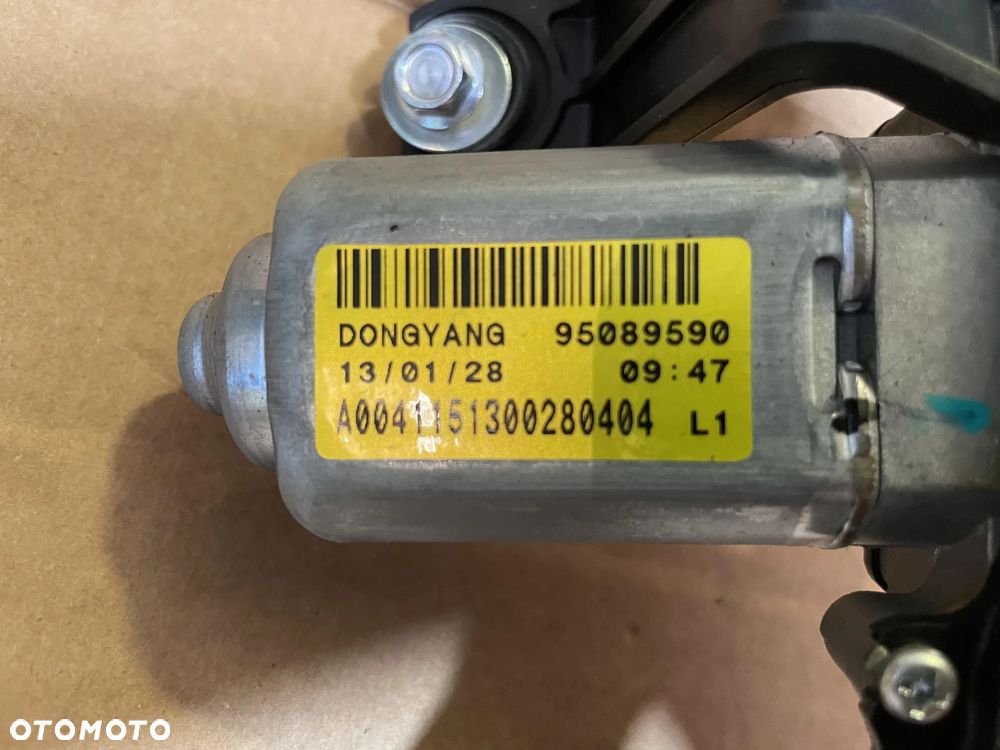 Mechanizm silniczek wycieraczek tył Chevrolet Orlando - 2