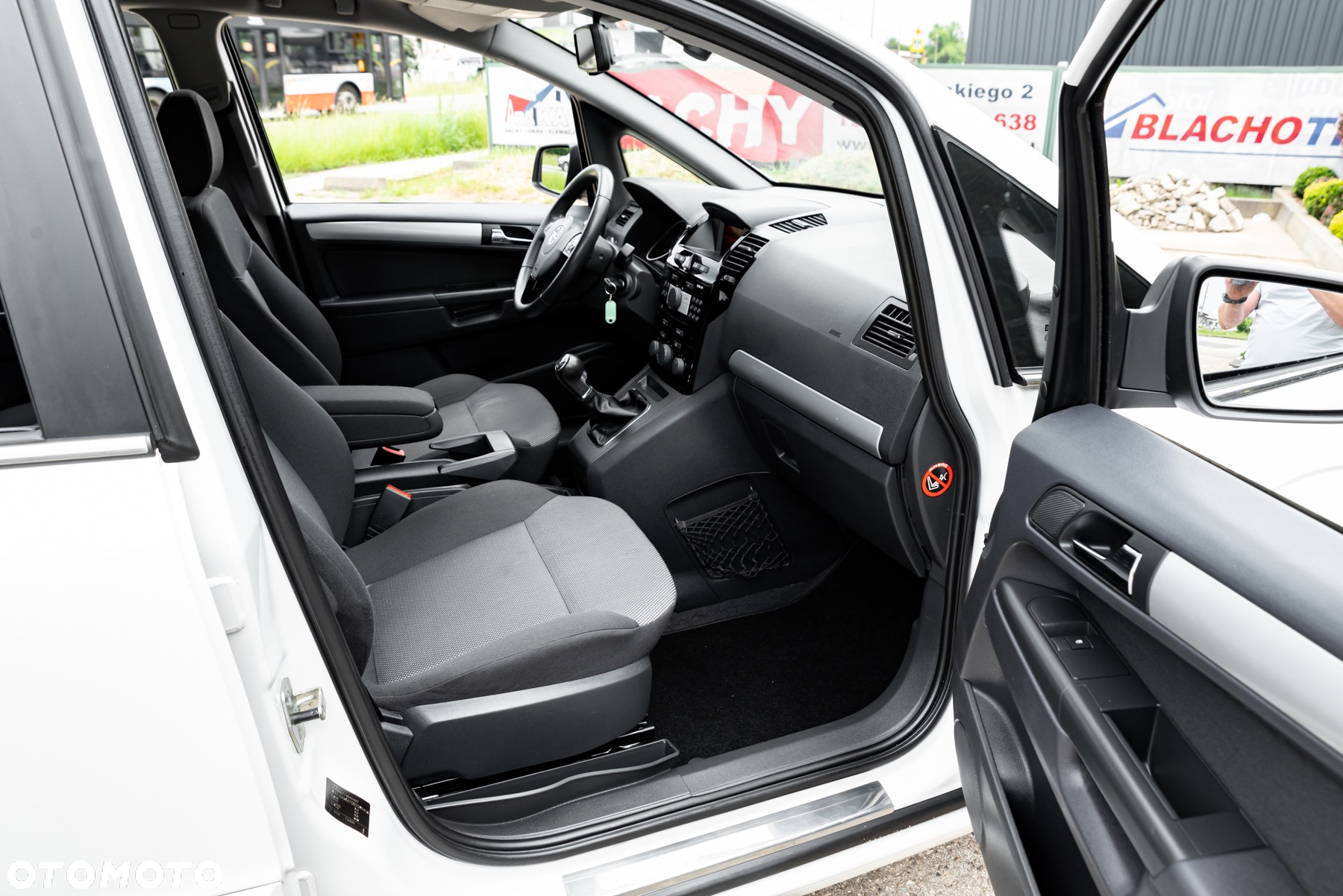 Opel Zafira 1.8 - 24
