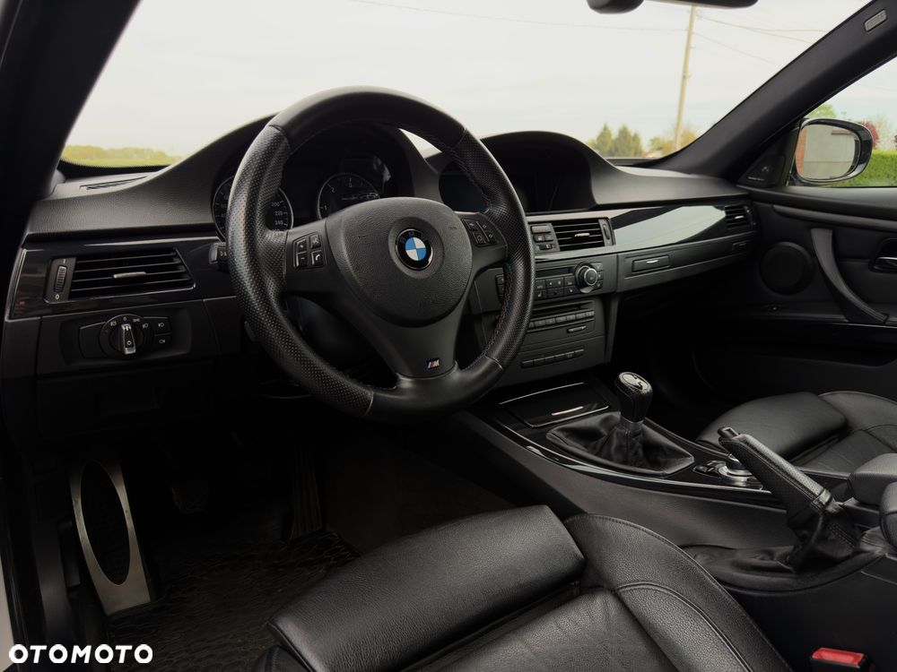 BMW Seria 3 320d - 23