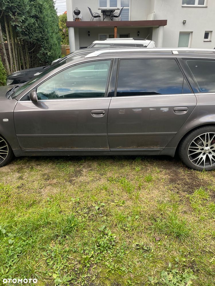 Audi A6 Avant 2.4 - 6