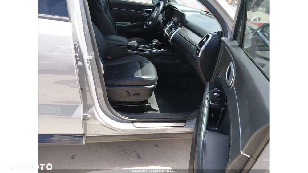 Kia Sorento - 9