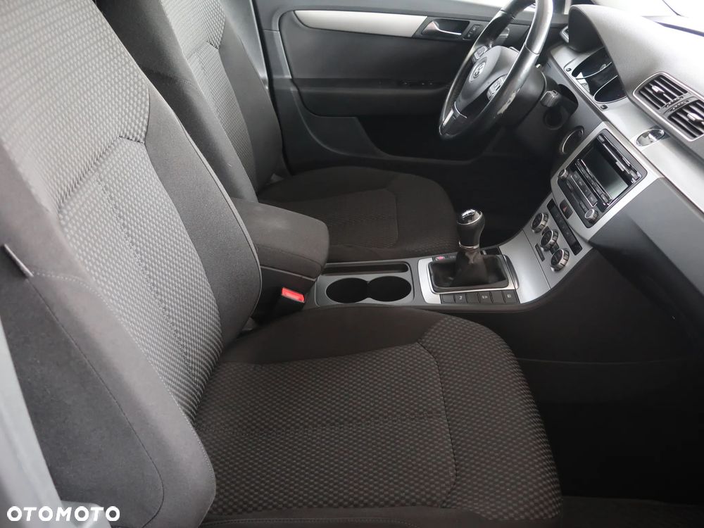 Volkswagen Passat 1.4 TSI BMT Comfortline - 21