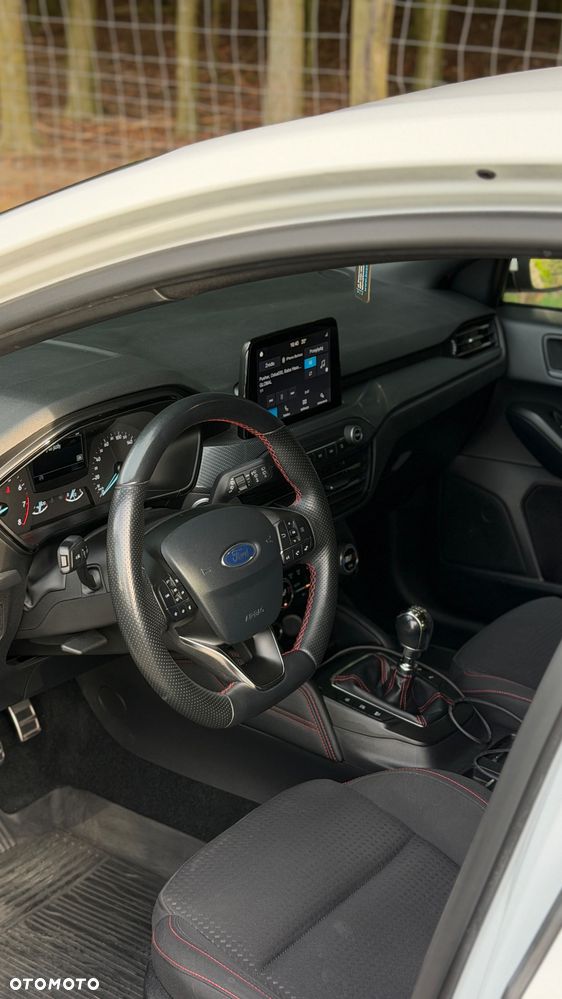 Ford Focus 1.0 EcoBoost ST-Line - 12