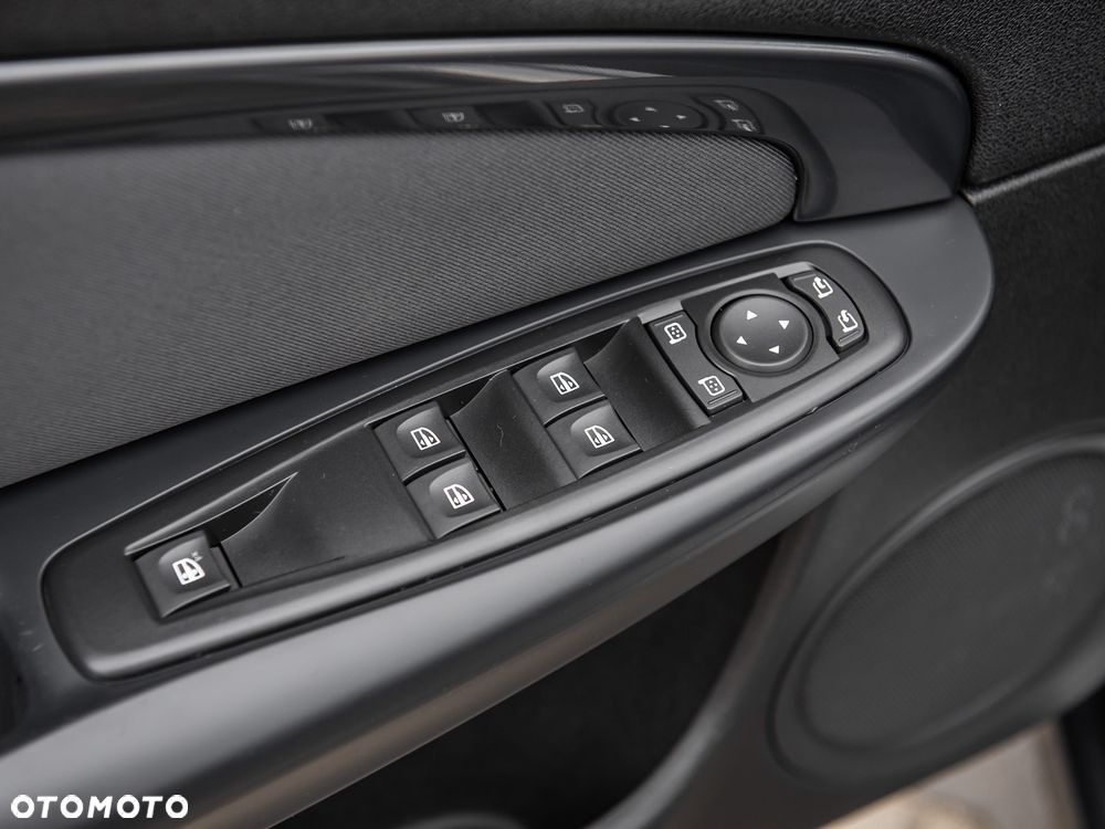 Renault Megane TCe 180 GT - 15