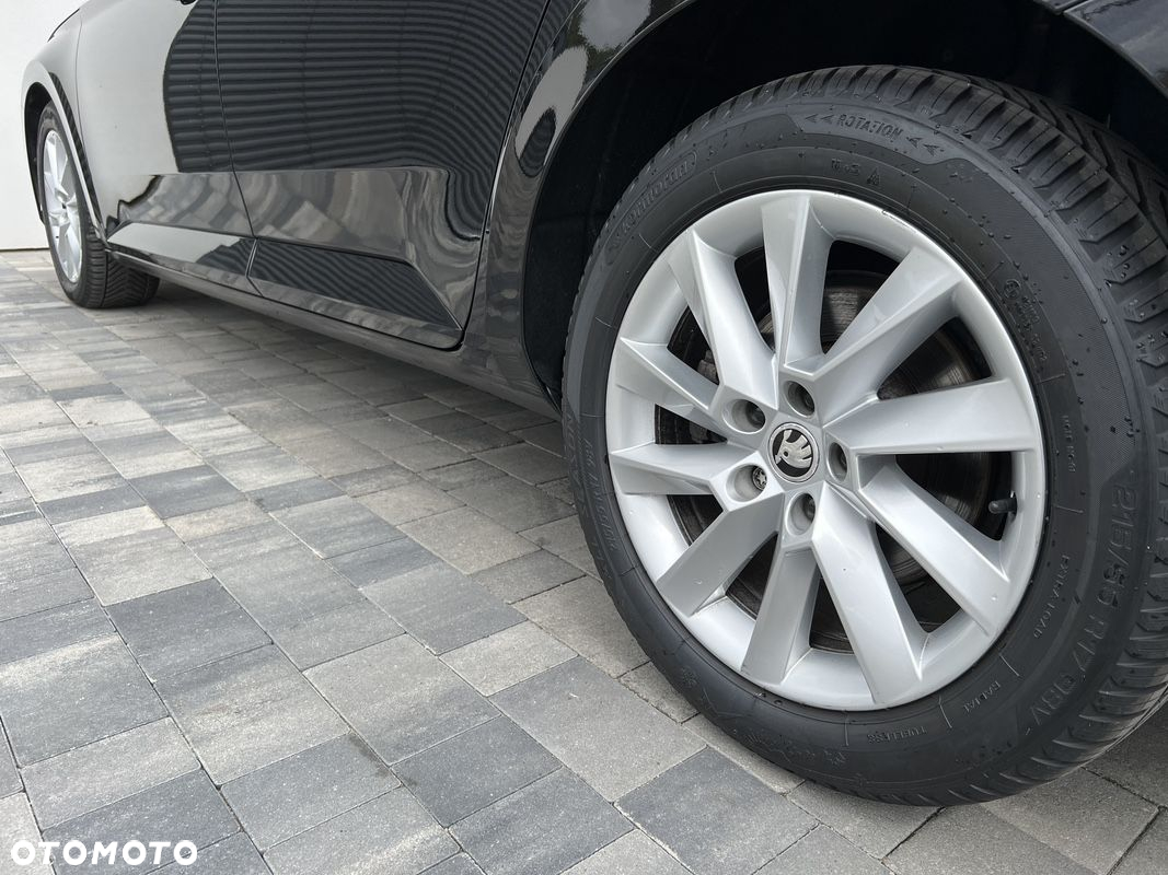 Skoda Superb 2.0 TDI DSG Active - 36