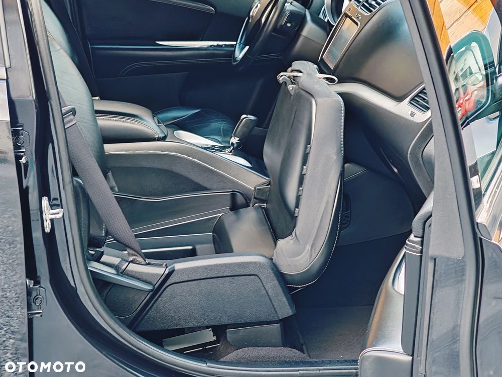 Fiat Freemont 2.0 Multijet 16V DPF Automatik Allrad Lounge - 29