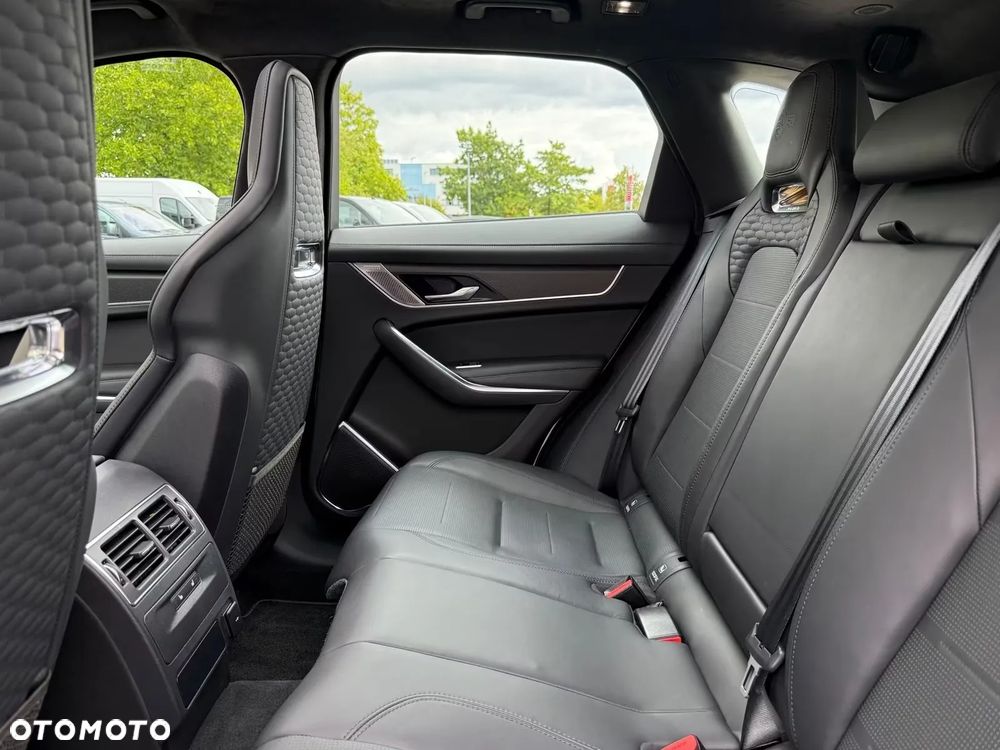 Jaguar F-Pace P550 AWD SVR - 15