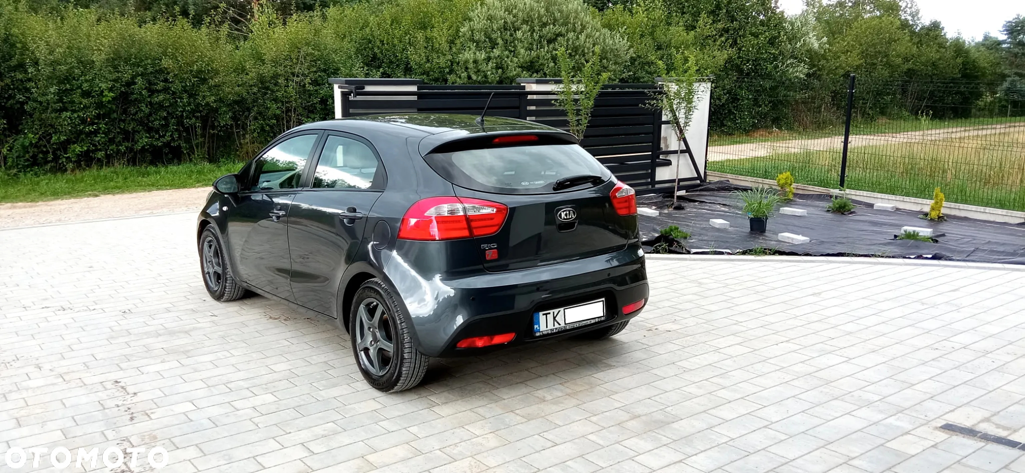Kia Rio - 7