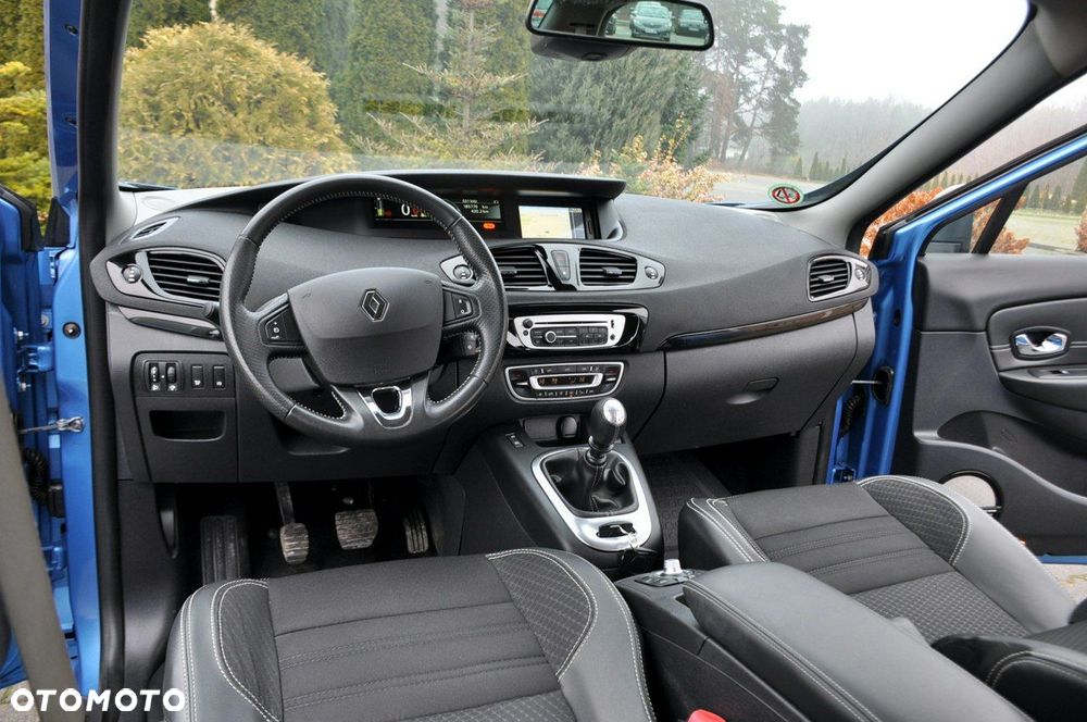 Renault Grand Scenic - 31