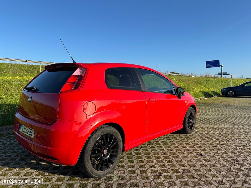 Fiat Grande Punto 1.2 Redbull Blue Elements - 3