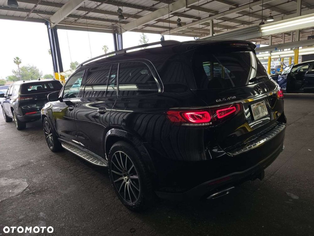 Mercedes-Benz GLS - 2