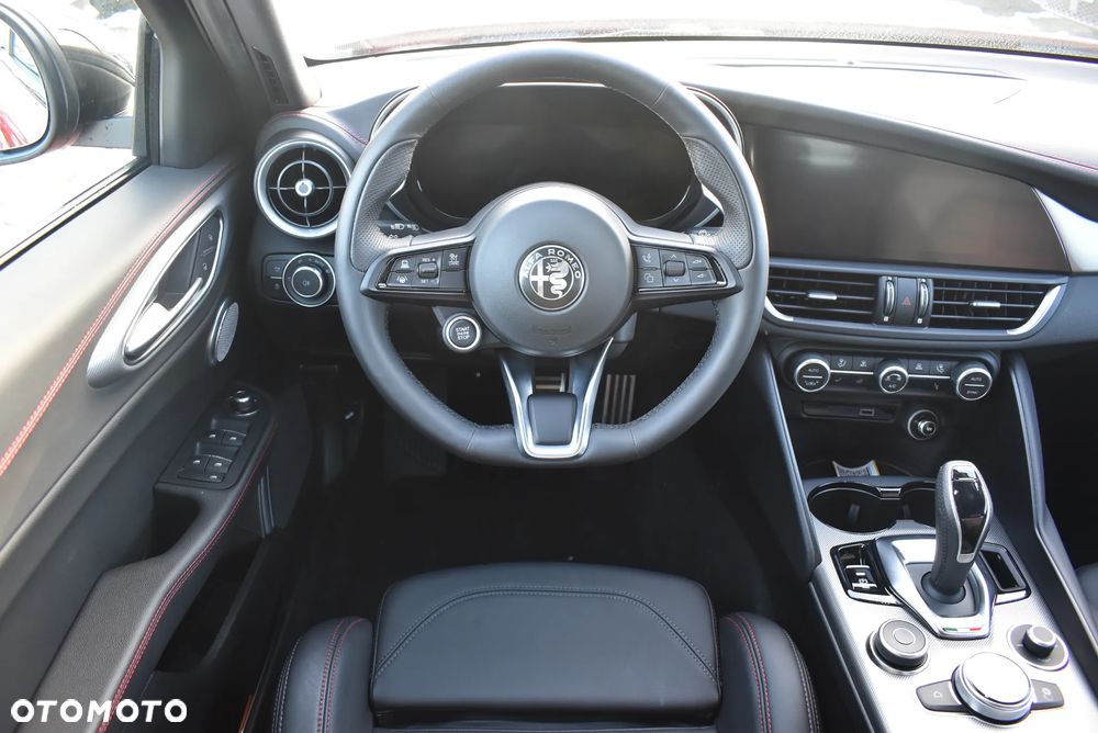 Alfa Romeo Giulia 2.0 Turbo Tributo Italiano Q4 - 22