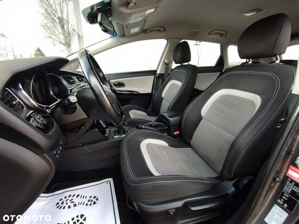 Kia Ceed - 10