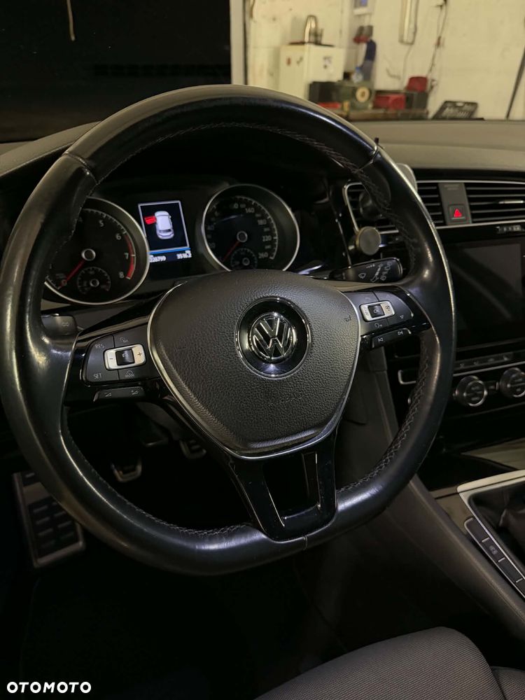Volkswagen Golf - 18