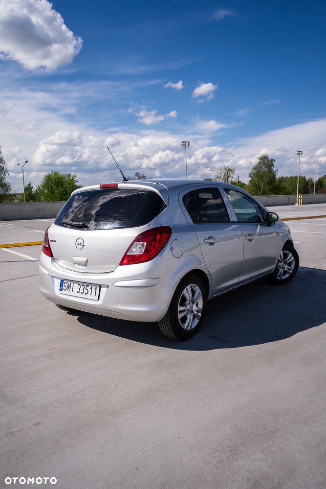 Opel Corsa 1.2 16V - 4