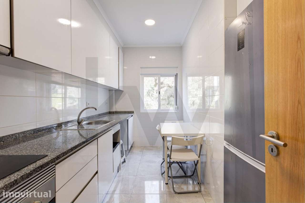 Apartamento T1 no centro de Camarate - Totalmente remodelado - Grande imagem: 3/13