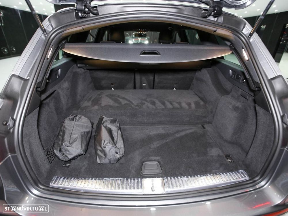 Mercedes-Benz E 300 de Avantgarde - 12