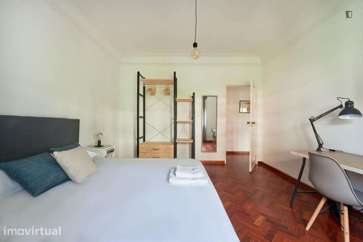 Quarto - localizado em São Sebastião Lisbon - Grande imagem: 3/45