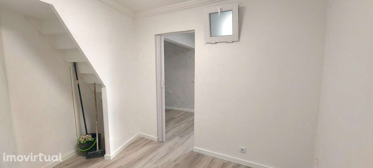 ALCÂNTARA / ESTRELA - Moradia T1 A ESTREAR! - Grande imagem: 5/12