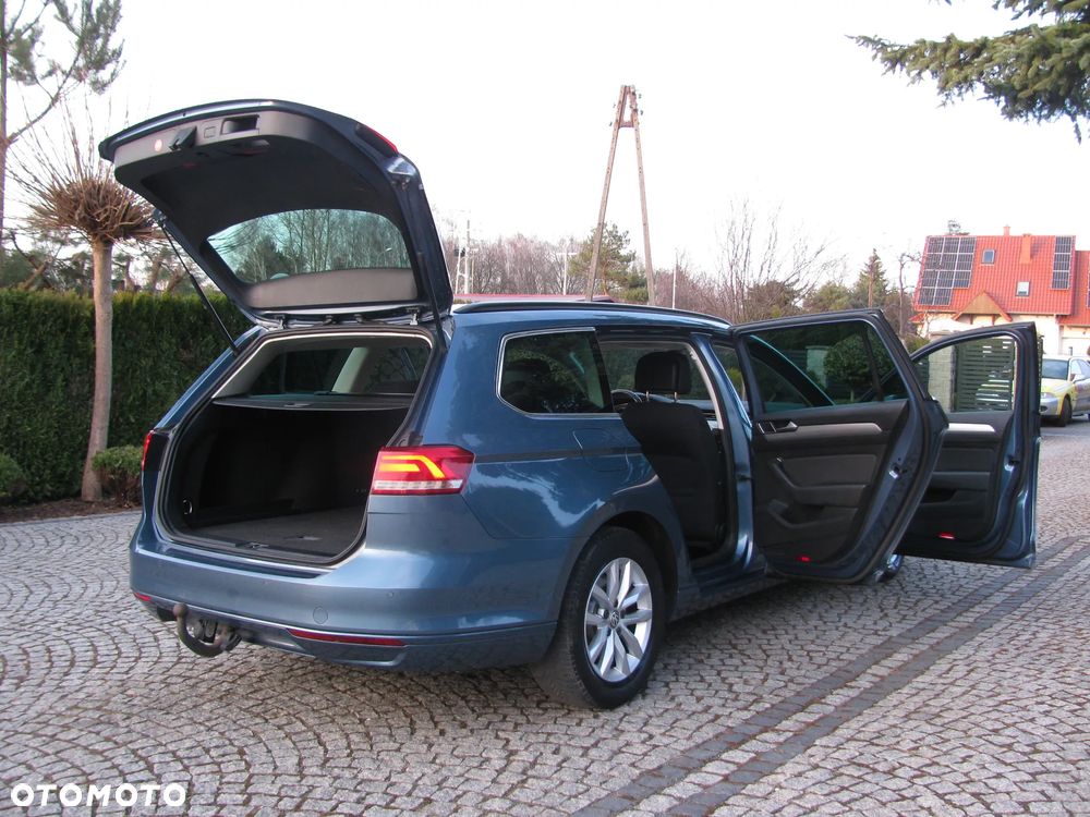 Volkswagen Passat 2.0 TDI SCR DSG Comfortline - 15
