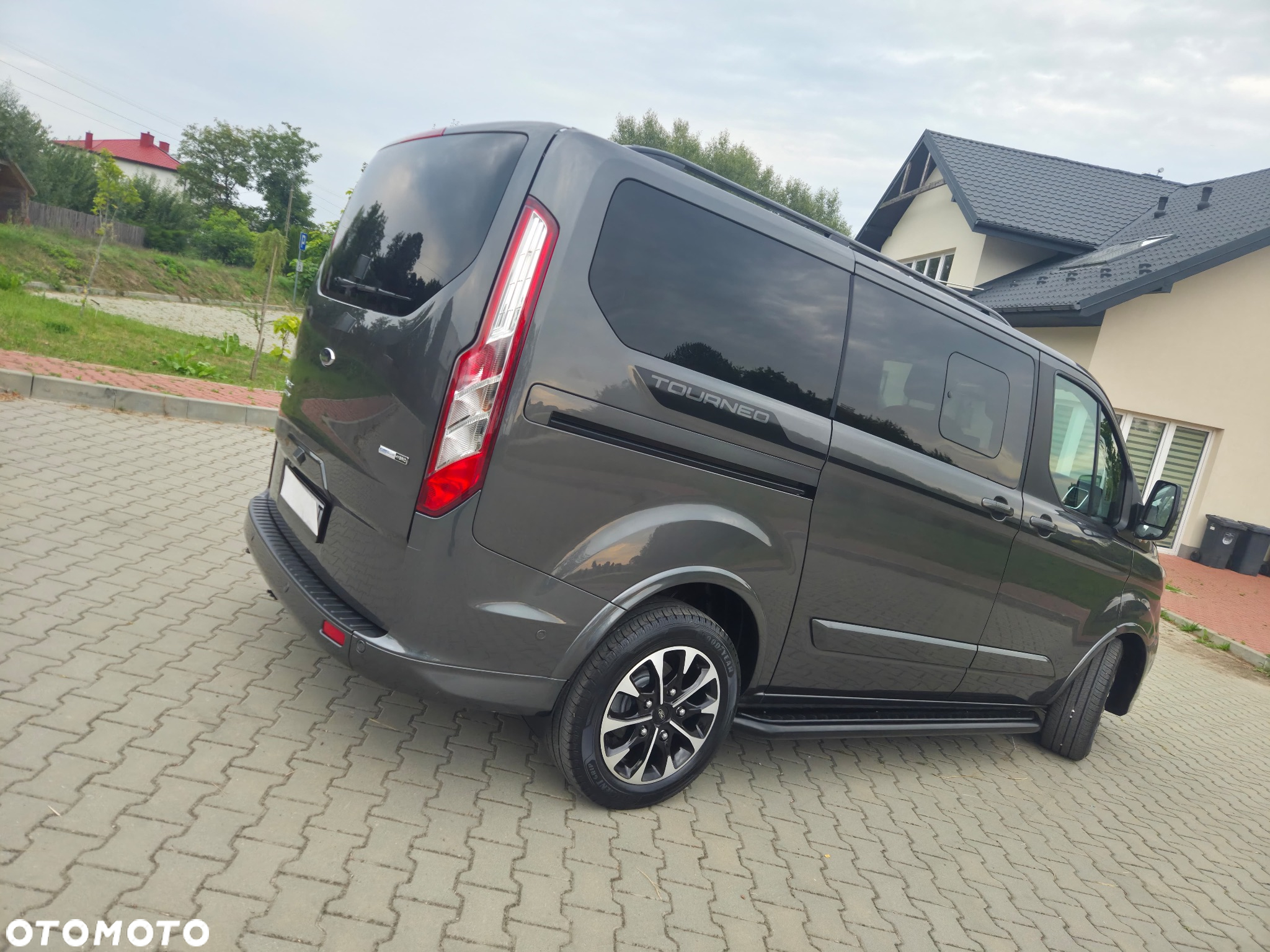 Ford Tourneo Custom 320 L1H1 VA MH Trend - 3