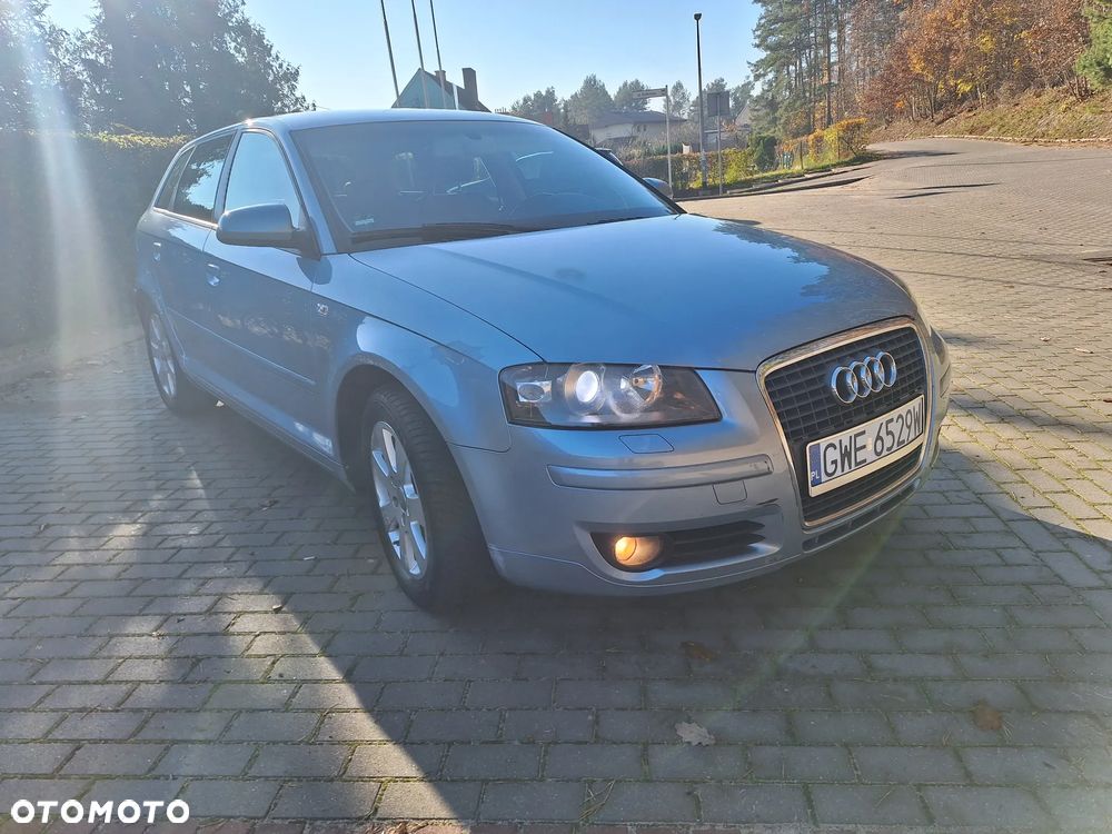 Audi A3 Sportback - 1