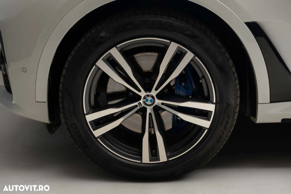 BMW X7 2022 — imagine 8
